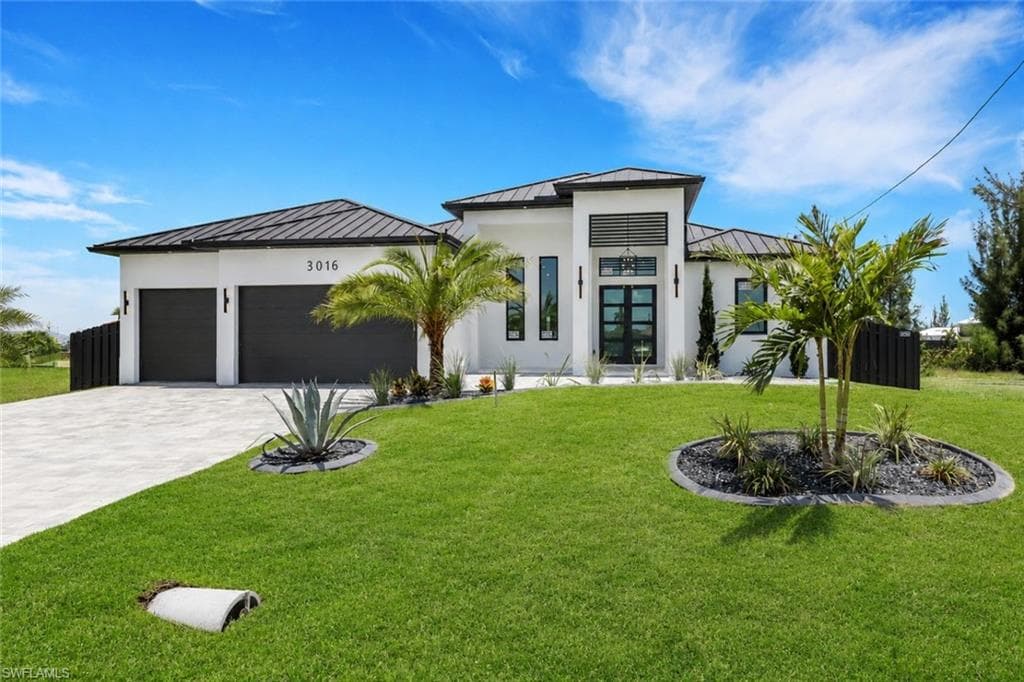 3016 6th TER CAPE CORAL, FL 33993