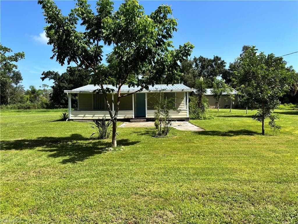 2757 Garden ST NORTH FORT MYERS, FL 33917
