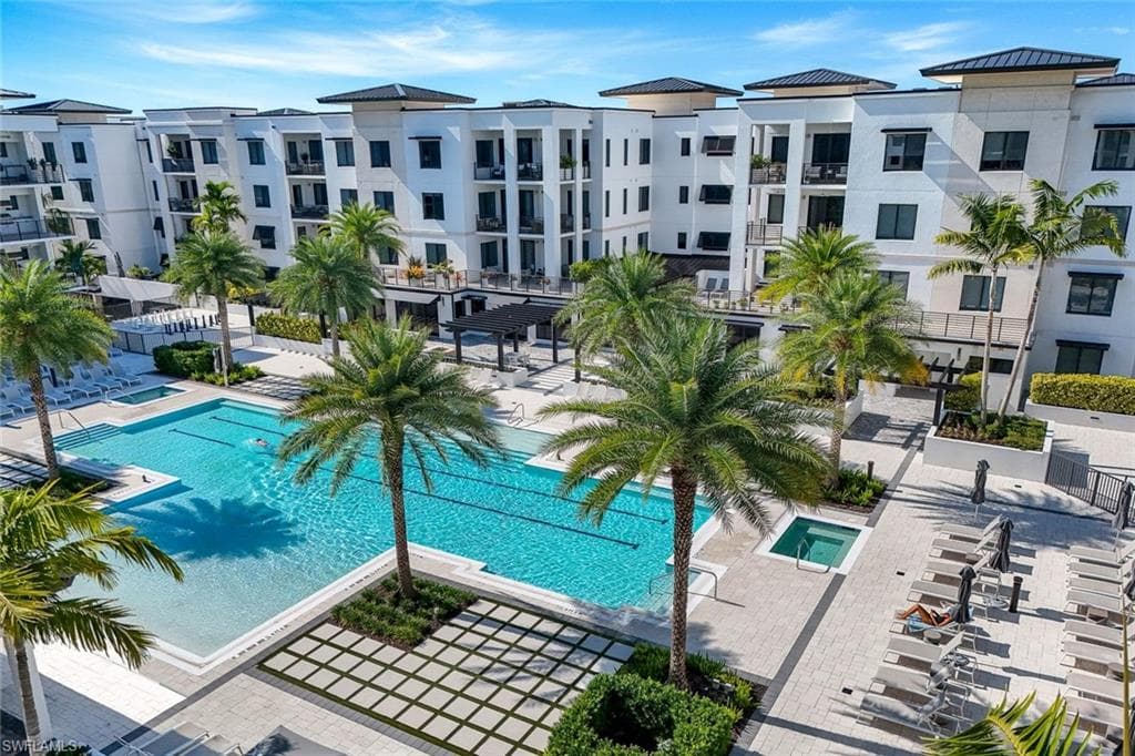 1125 Central AVE 571 NAPLES, FL 34102