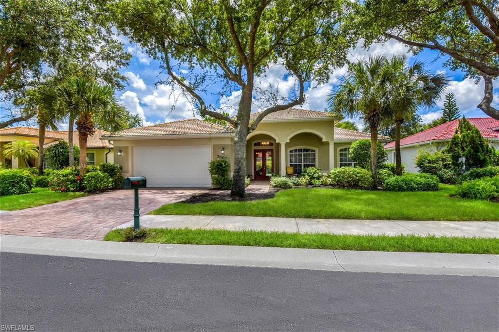 3807 Recreation LN NAPLES, FL 34116