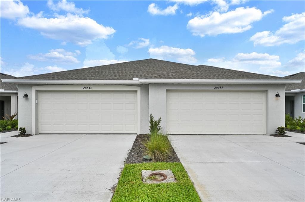 20545 Hazelnut CT S LEHIGH ACRES, FL 33976