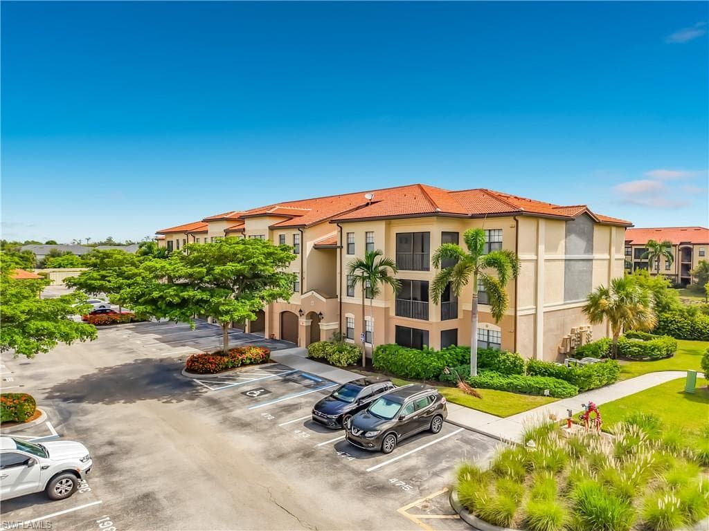 12936 VIOLINO LN 206 NAPLES, FL 34105