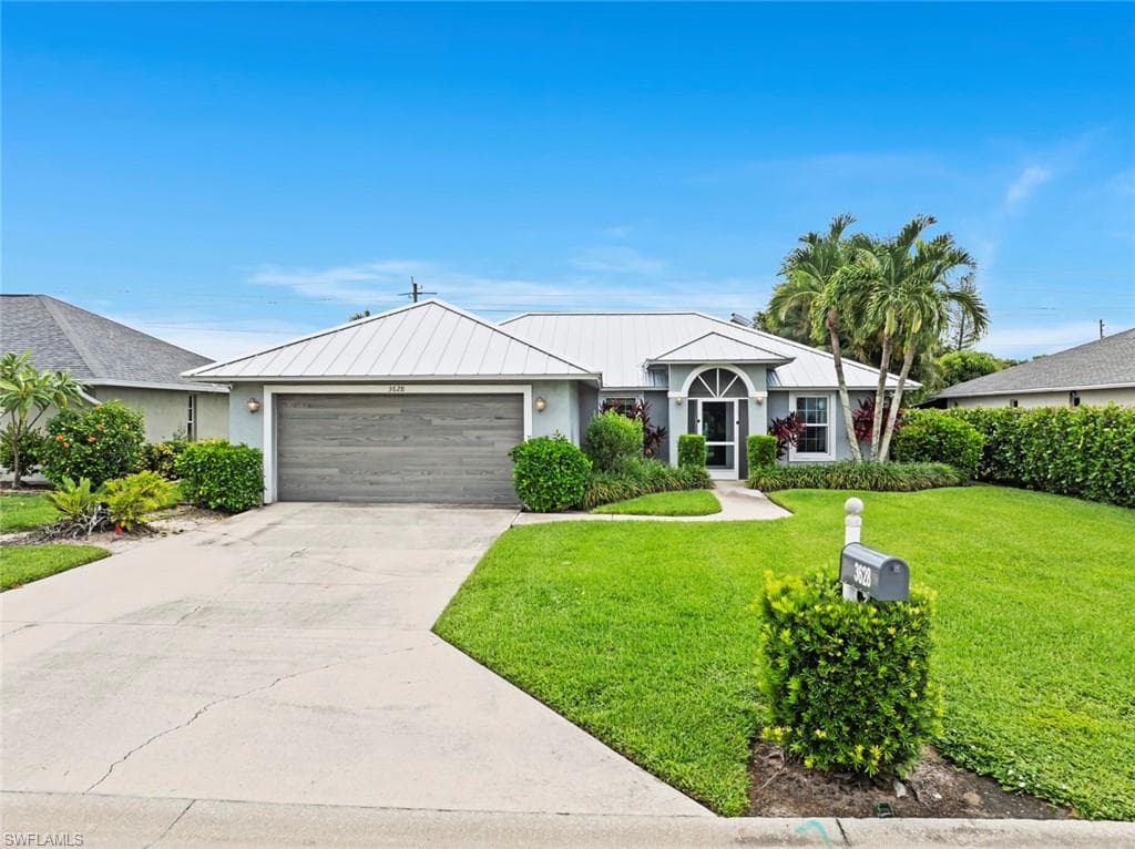3628 Kent DR NAPLES, FL 34112