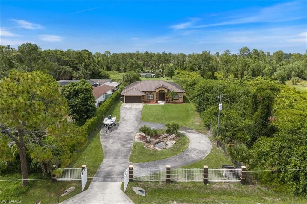 4085 16th AVE NE NAPLES, FL 34120