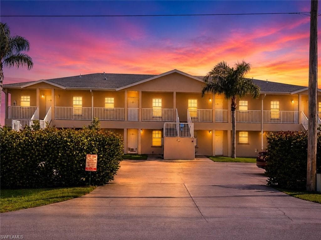 621 SW 47th TER 103 CAPE CORAL, FL 33914