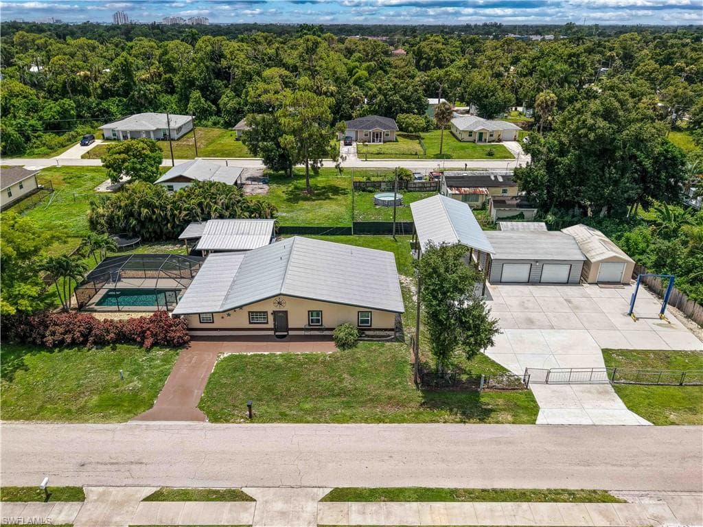 427 Stockton ST NORTH FORT MYERS, FL 33903