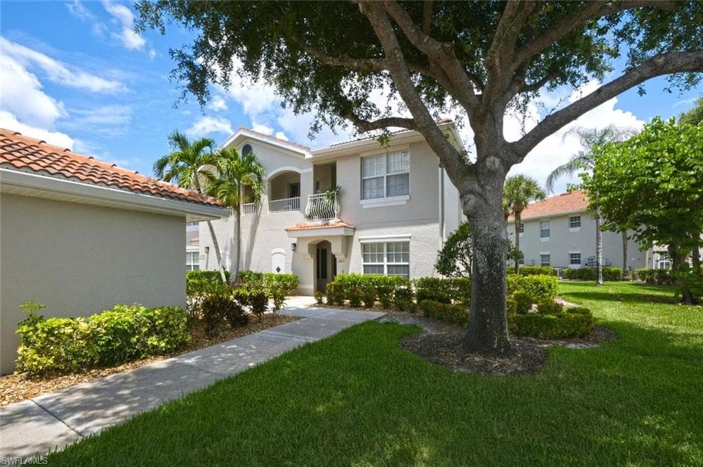 3033 Driftwood WAY 3407 NAPLES, FL 34109