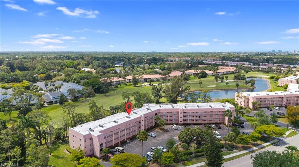 400 Forest Lakes BLVD 204 NAPLES, FL 34105