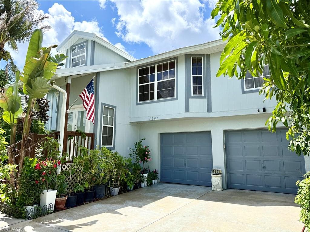 4201 6th ST W LEHIGH ACRES, FL 33971