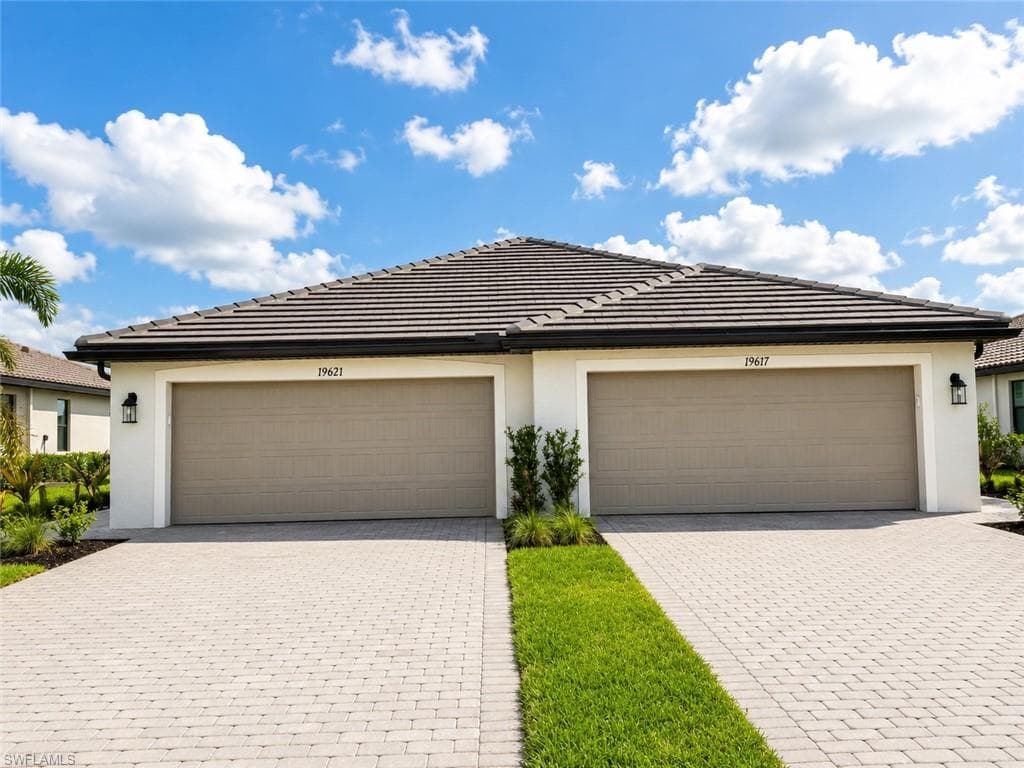 19617 Hinkley DR ESTERO, FL 33928
