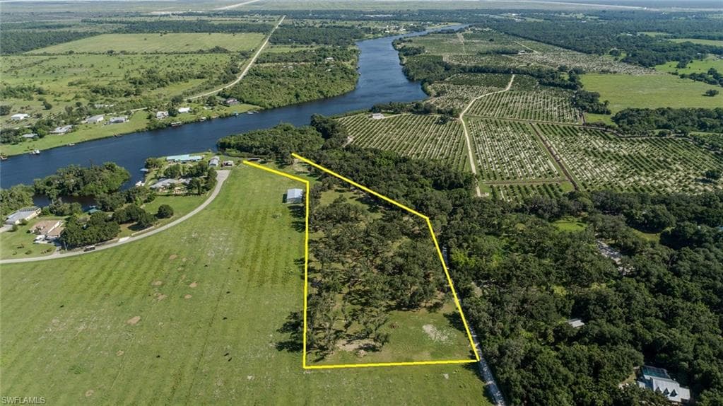 5247 County Rd 78 LABELLE, FL 33935