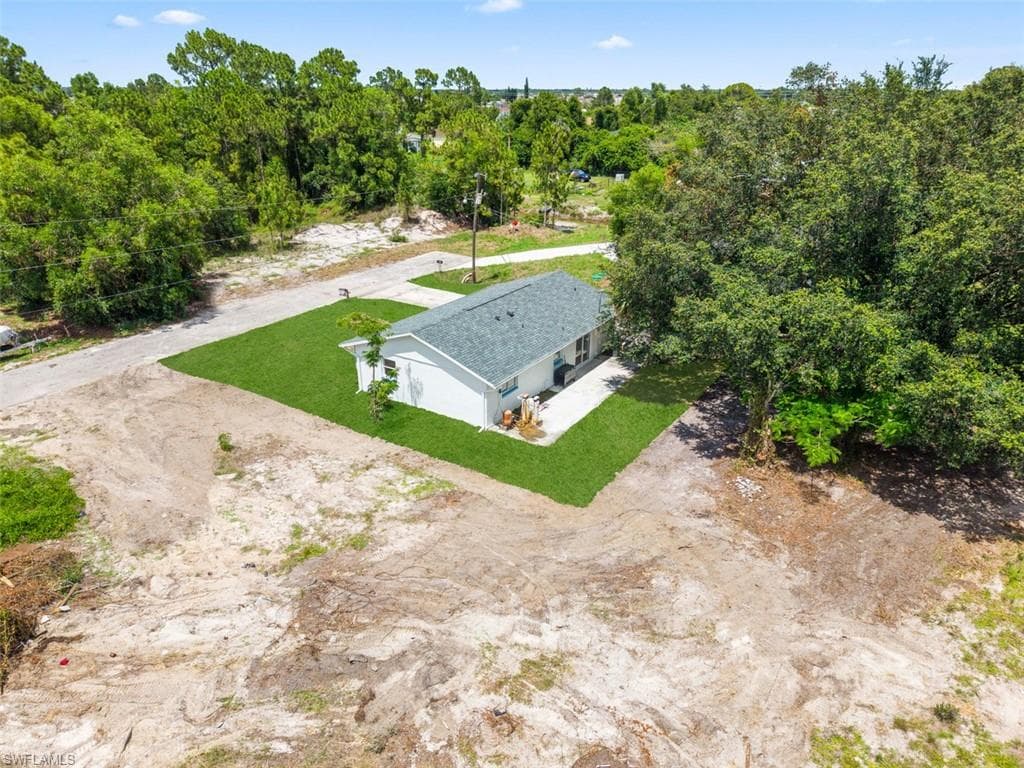3203 28th ST SW LEHIGH ACRES, FL 33976