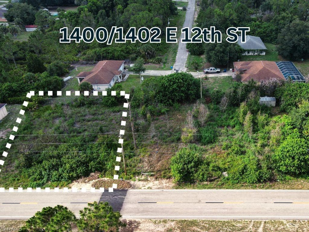 1402 E 12th ST LEHIGH ACRES, FL 33972