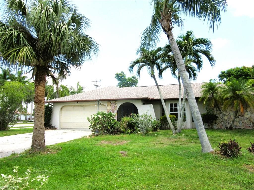 628 SE 19th LN CAPE CORAL, FL 33990