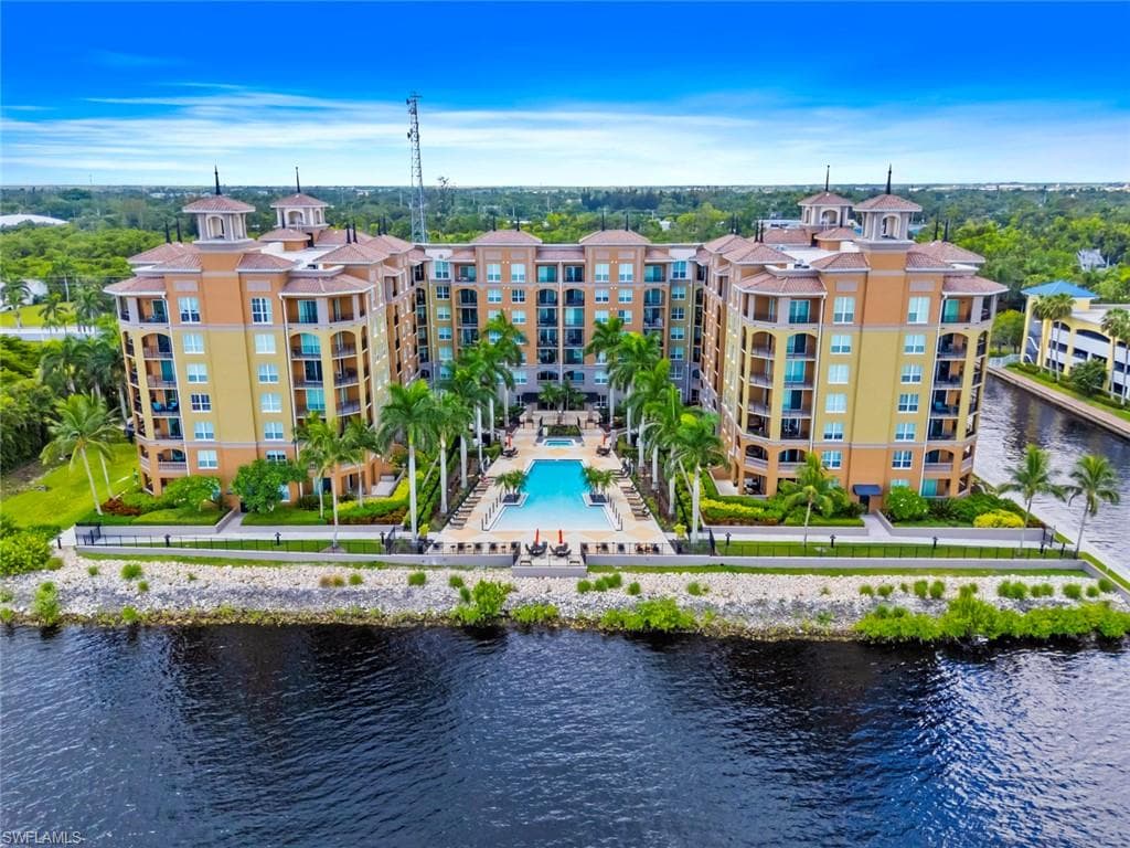 2825 Palm Beach BLVD 203 FORT MYERS, FL 33916
