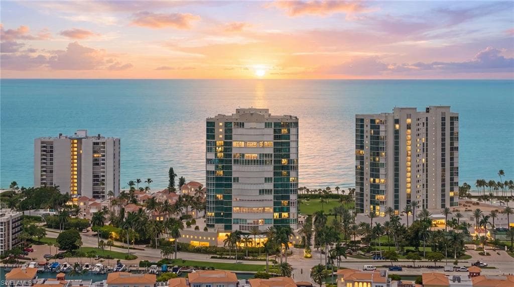 3971 Gulf Shore BLVD N 1004 NAPLES, FL 34103