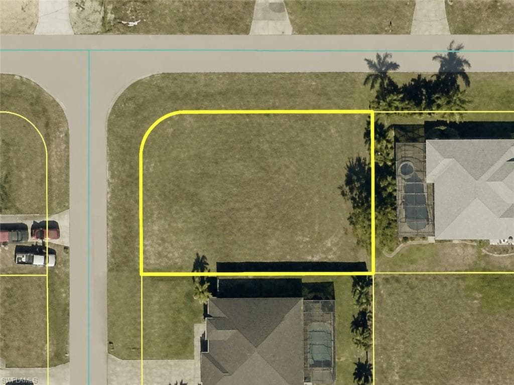 2219 NE 17th AVE CAPE CORAL, FL 33909