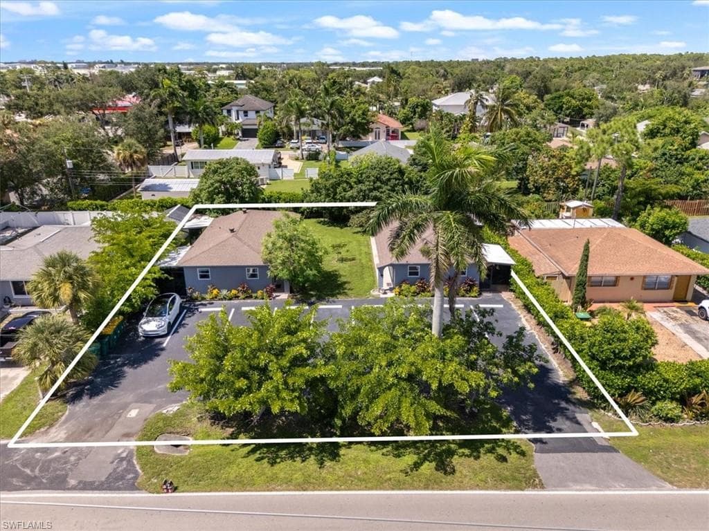 3365 Estey AVE NAPLES, FL 34104