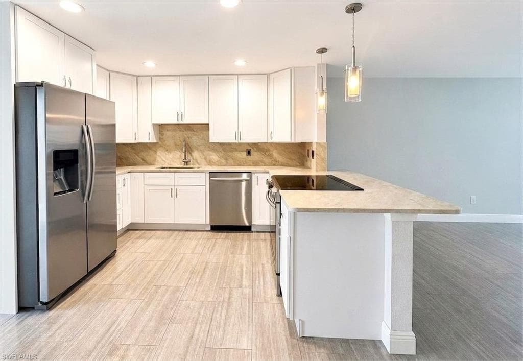 681 Palm View DR C1 NAPLES, FL 34110