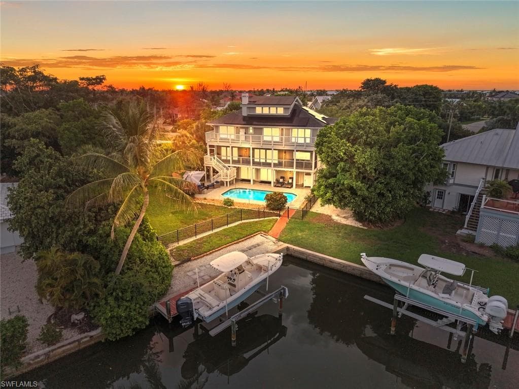1048 Kings Crown DR SANIBEL, FL 33957