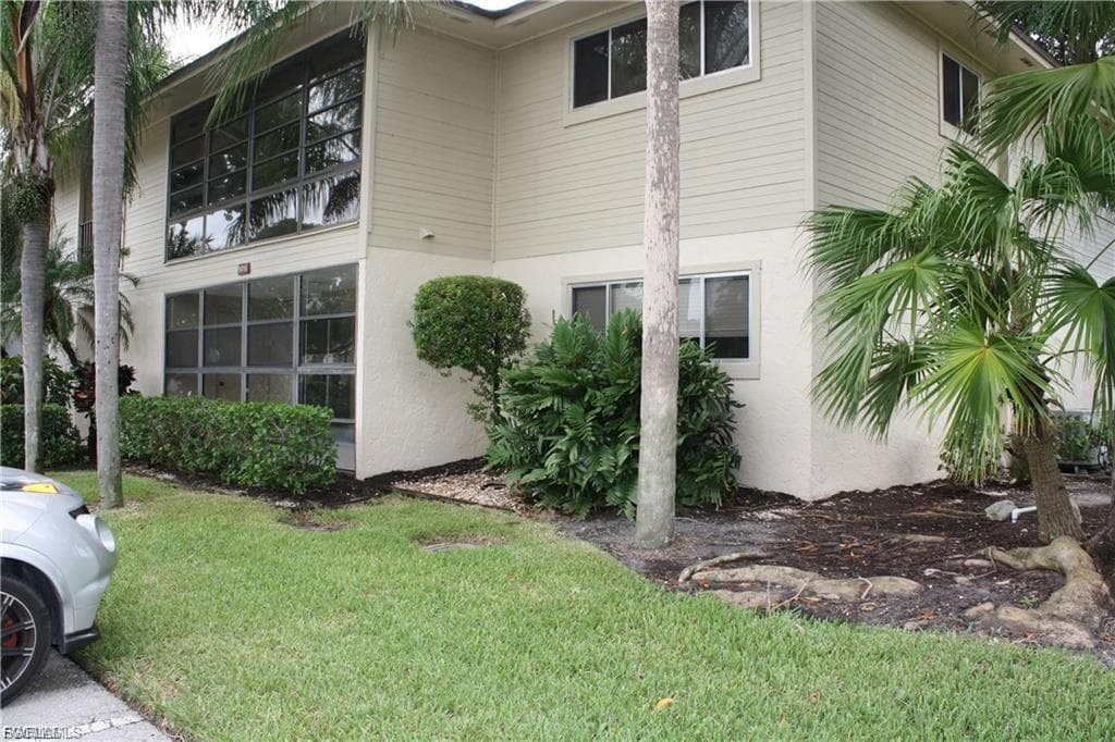 5713 Foxlake DR 4 NORTH FORT MYERS, FL 33917