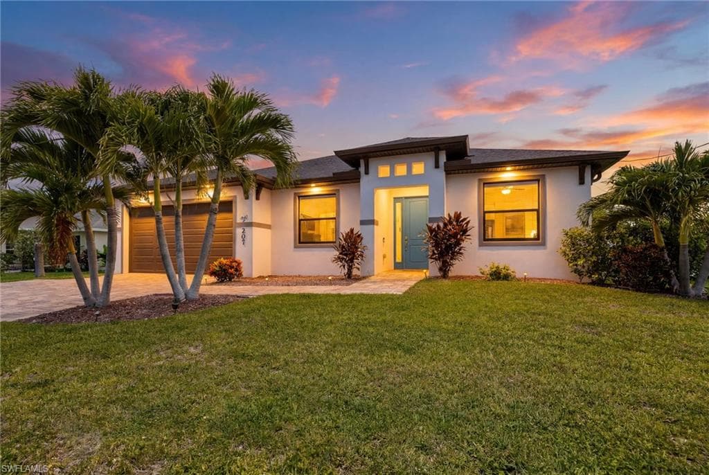 207 Gleason PKWY CAPE CORAL, FL 33914