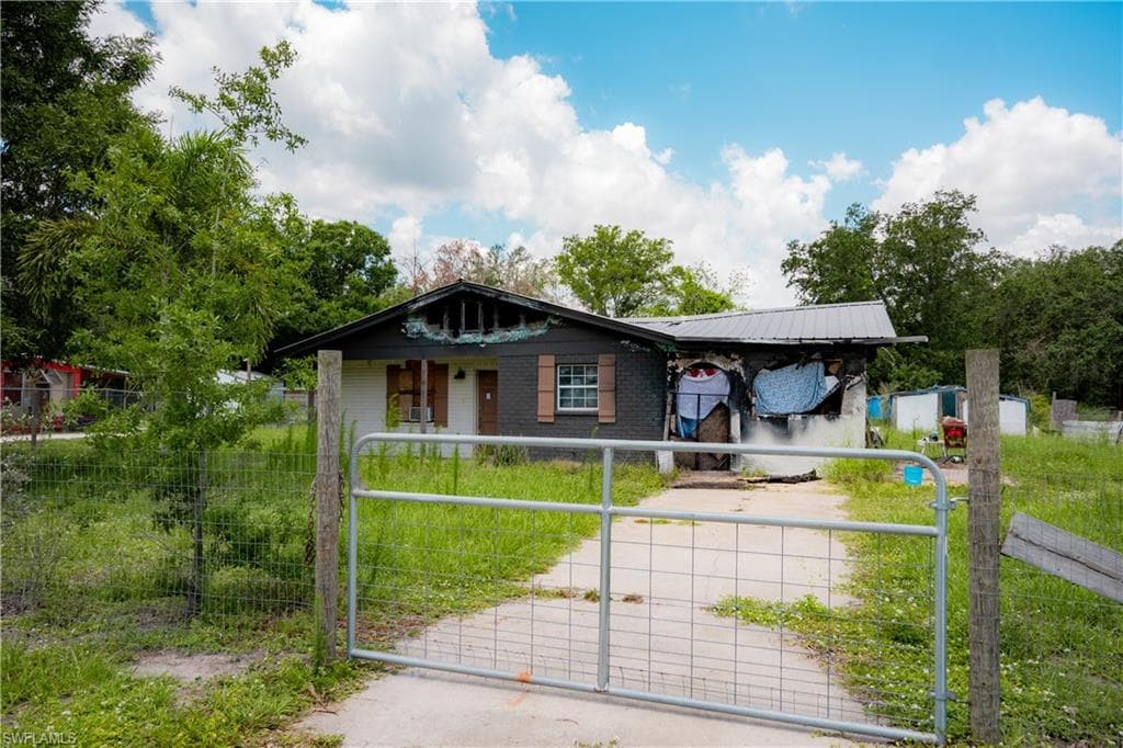 1553 SE Carnahan AVE ARCADIA, FL 34266