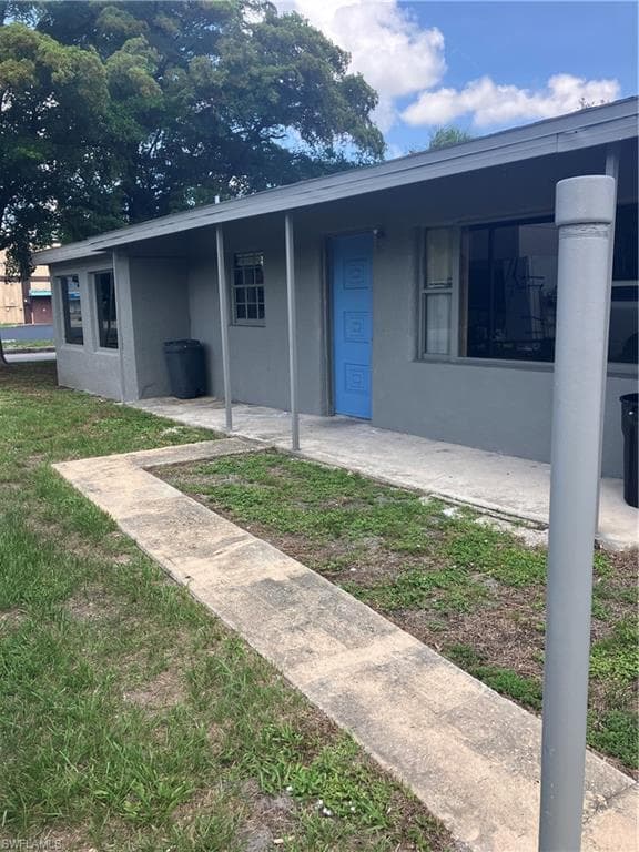 2009 Maravilla CIR FORT MYERS, FL 33901