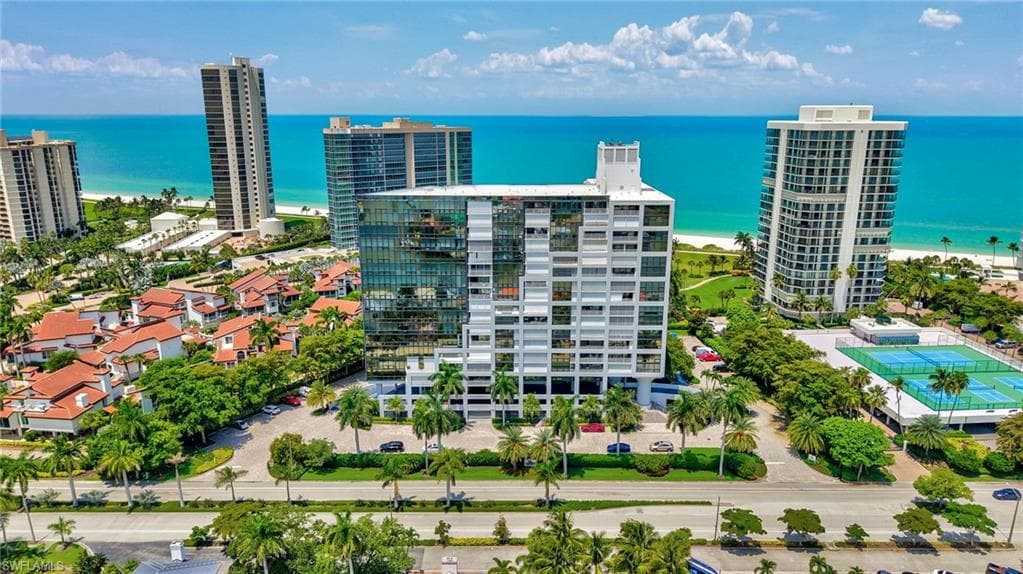 4751 Gulf Shore BLVD N 3 NAPLES, FL 34103