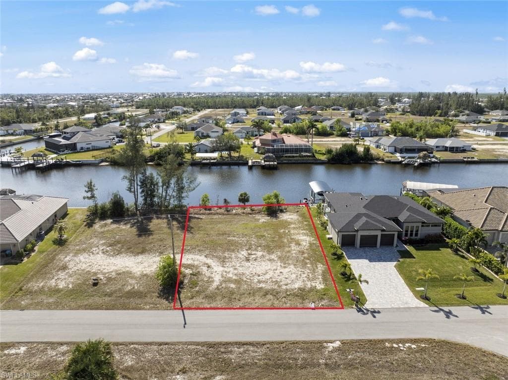 4110 27th ST CAPE CORAL, FL 33993