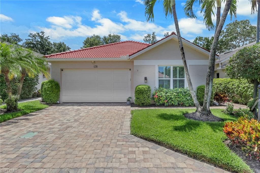 128 LIVERMORE LN NAPLES, FL 34119