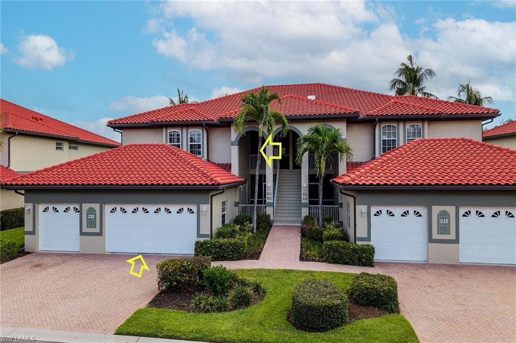 215 Waterside CIR 201 MARCO ISLAND, FL 34145