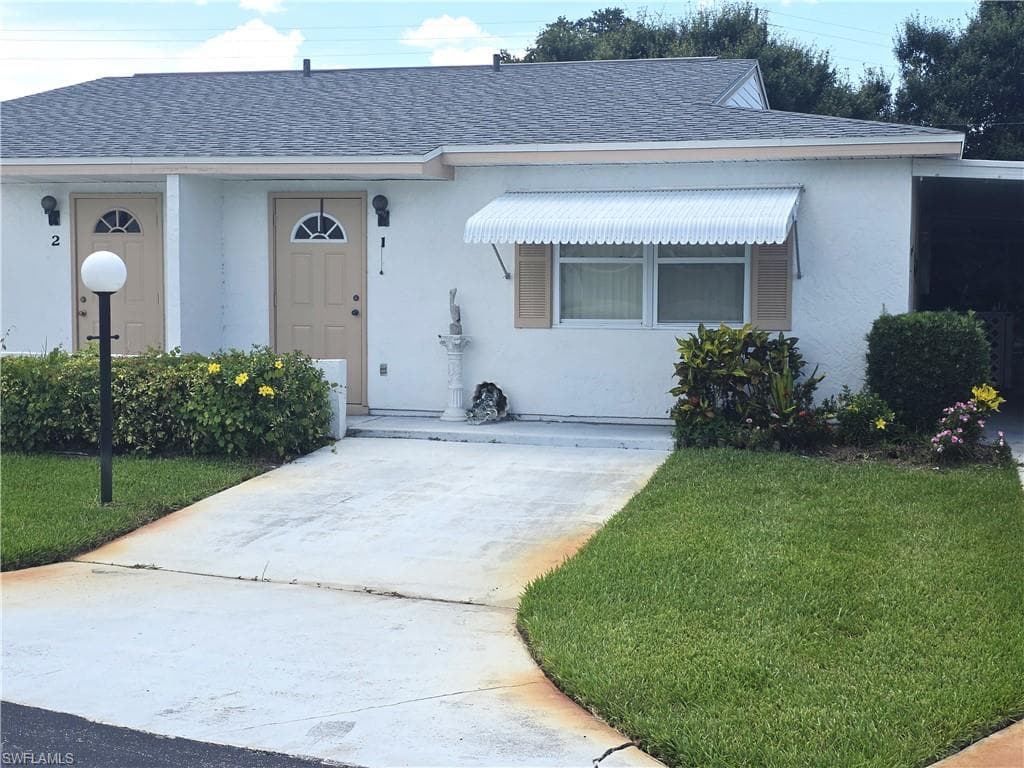 1 Dutch Iris LN LEHIGH ACRES, FL 33936