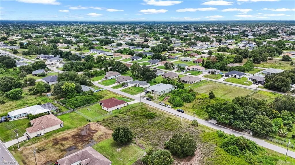4212 9th ST SW LEHIGH ACRES, FL 33976