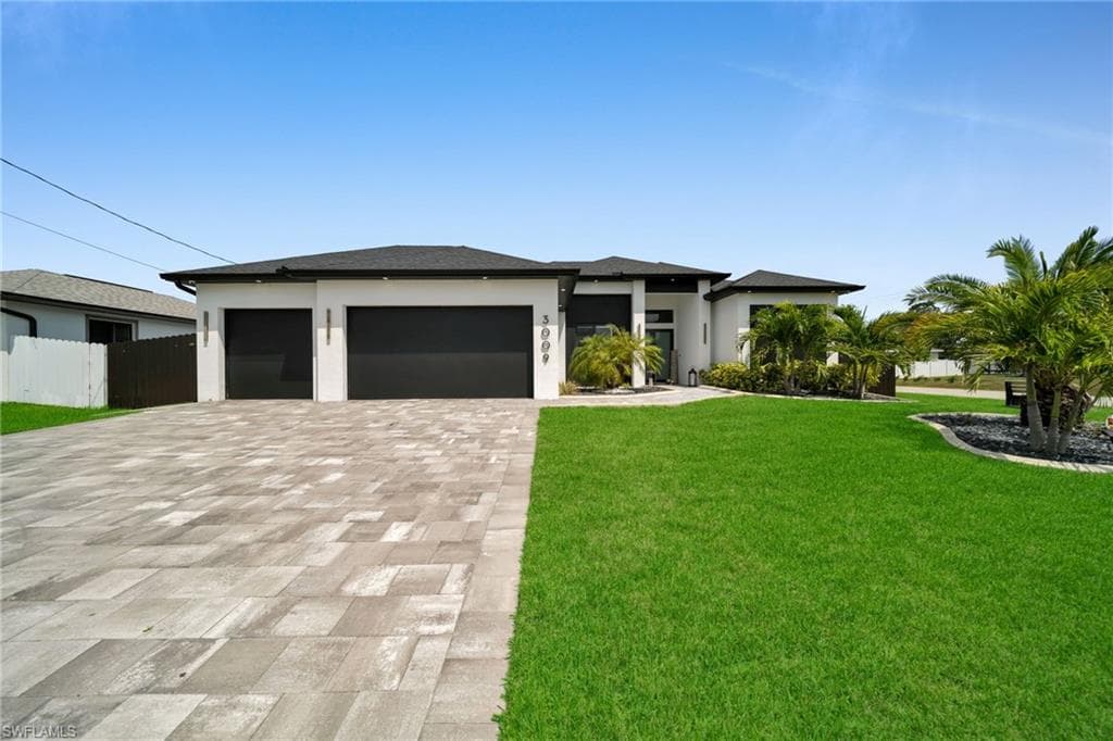 3009 SW 16th PL CAPE CORAL, FL 33914