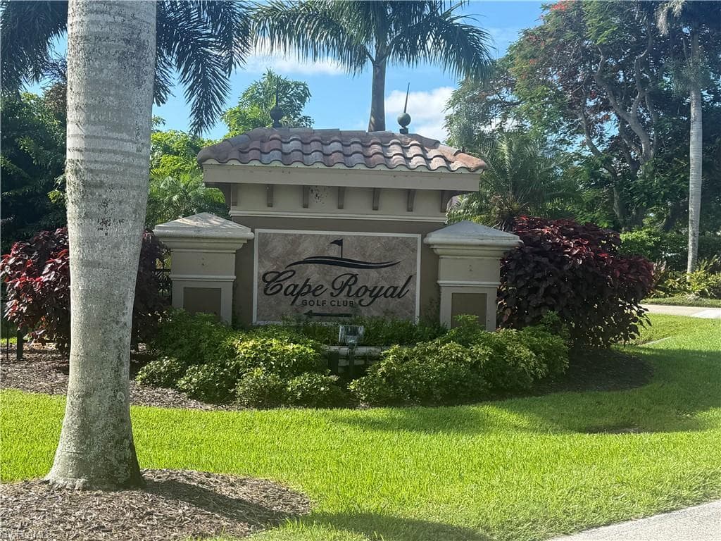 11574 Royal Tee CIR W CAPE CORAL, FL 33991