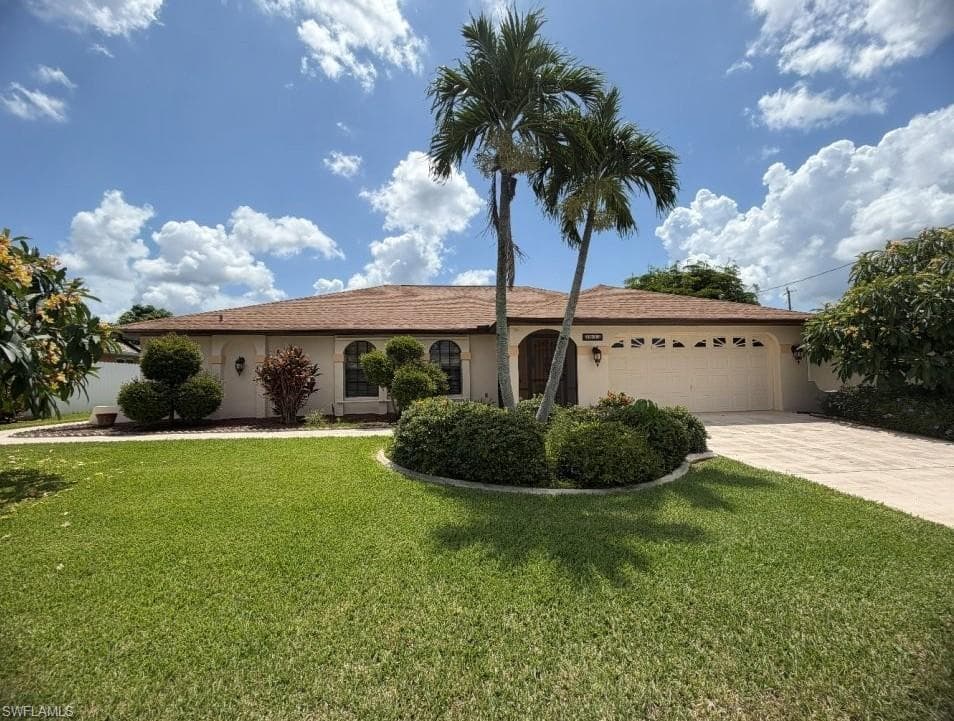 3923 SE 10th PL CAPE CORAL, FL 33904