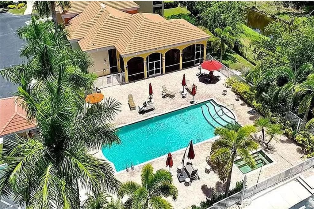 4450 Botanical Place CIR 301 NAPLES, FL 34112