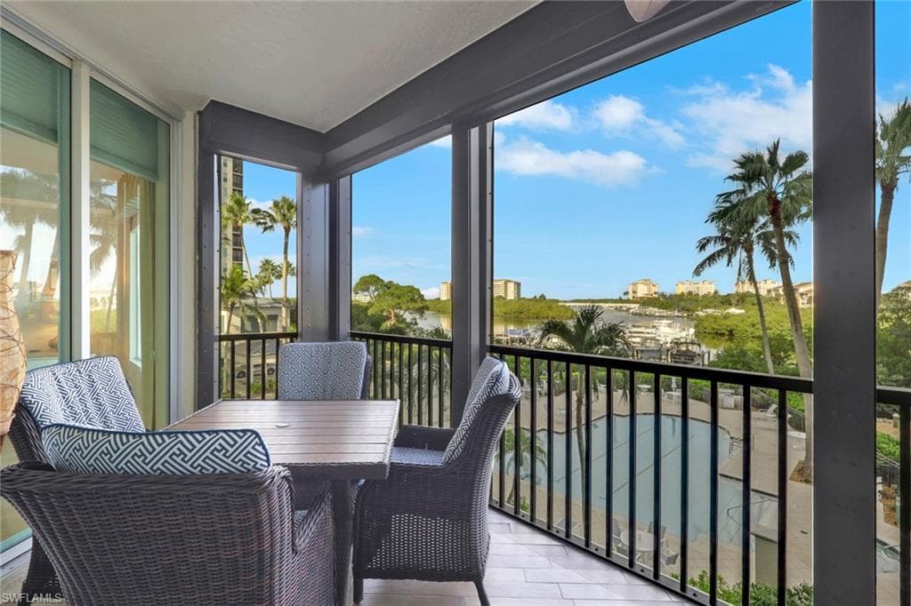 430 Cove Tower DR 302 NAPLES, FL 34110