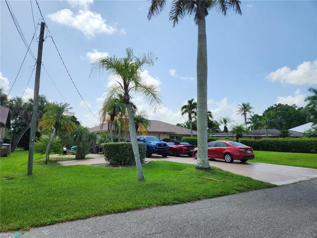 250 Alameda AVE FORT MYERS, FL 33905