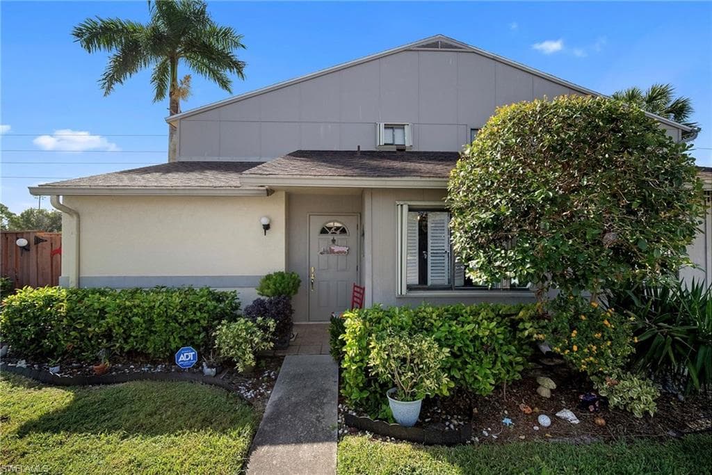 5272 Cedarbend DR 1 FORT MYERS, FL 33919