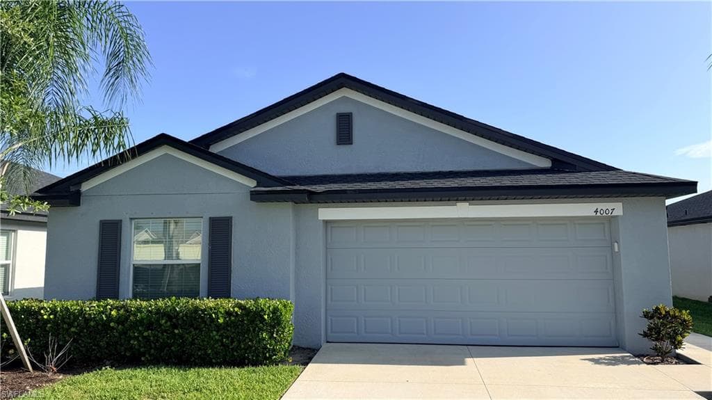 4007 San Clemente CT NORTH FORT MYERS, FL 33917