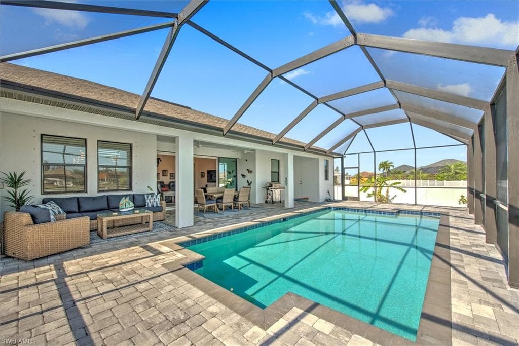 3527 SW 4th LN CAPE CORAL, FL 33991
