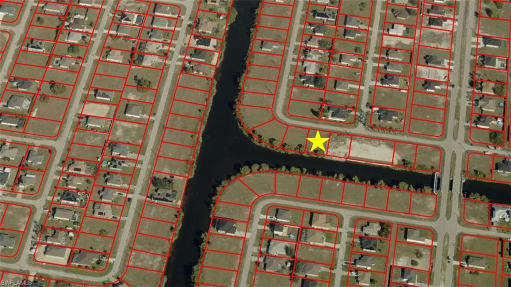 820 20th ST CAPE CORAL, FL 33993