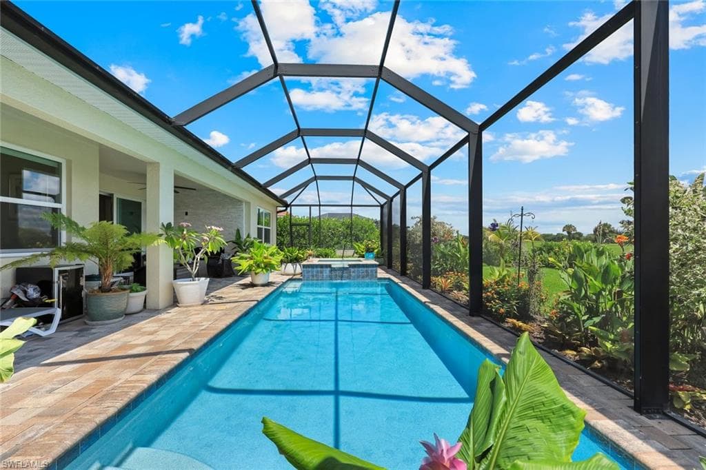 18725 Lake Hammock DR NAPLES, FL 34114