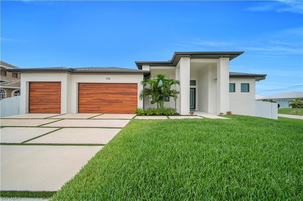 2726 SW 38th ST CAPE CORAL, FL 33914
