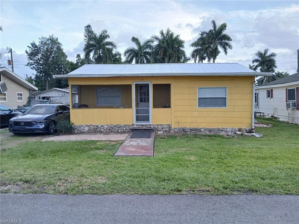 47 Cypress ST NORTH FORT MYERS, FL 33903