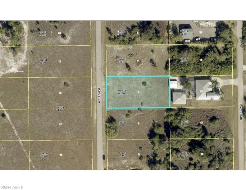 1810 Wells AVE LEHIGH ACRES, FL 33972