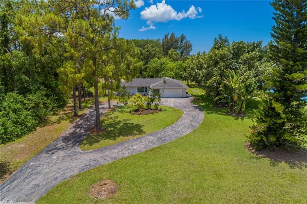 6350 Painted Leaf LN
