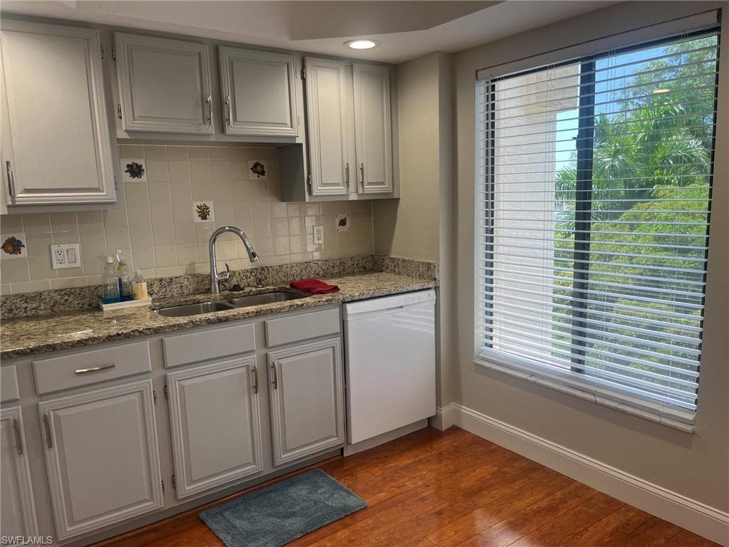 7430 Lake Breeze DR 505 FORT MYERS, FL 33907
